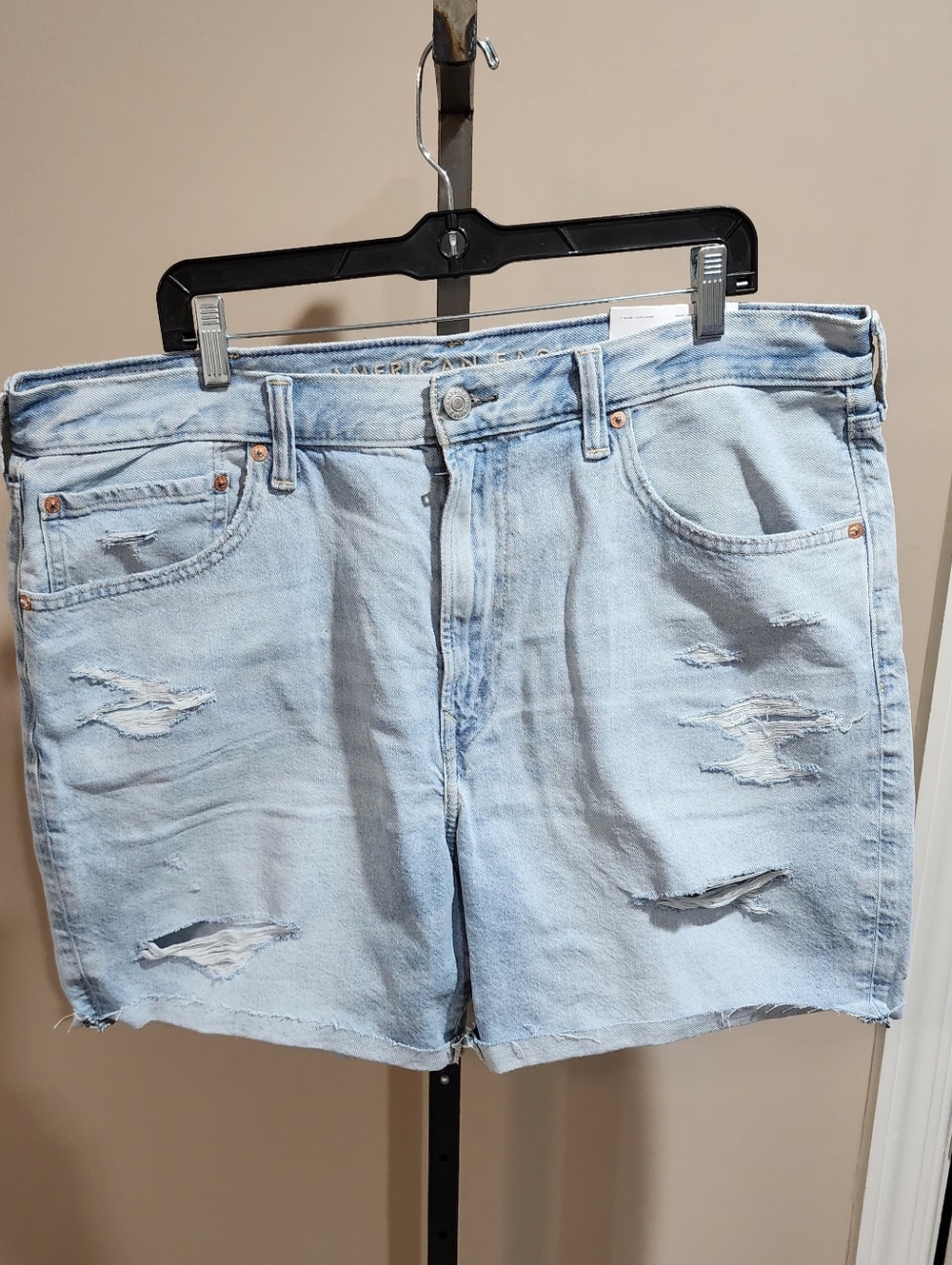 Like New American Eagle Outfitter's 9" Baggy Denim Shorts MEN'S Size 38